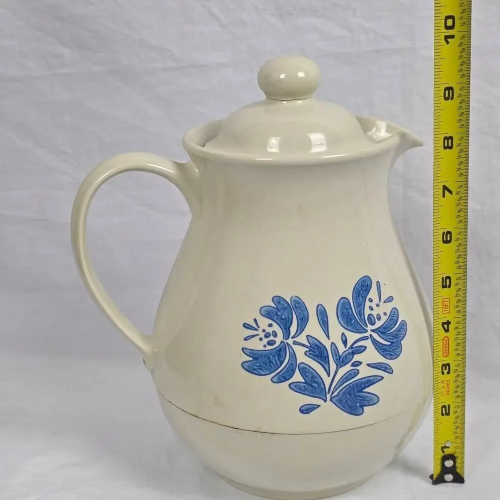Pfaltzgraff Yorktowne Thermal Coffee Carafe Plastic